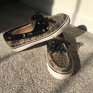 Leopard Sperrys